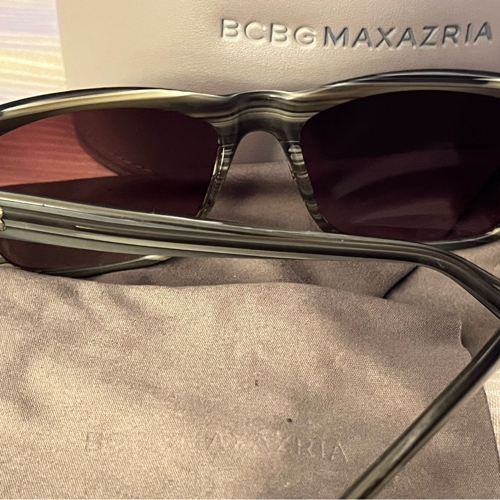 BCBGMaxAzria Lana Sunglasses - Picture 10 of 16
